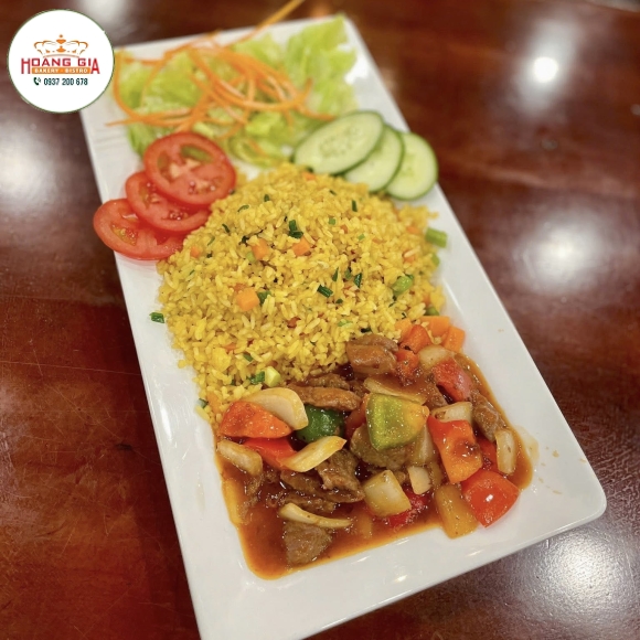 Cơm chiên bò lúc lắc 